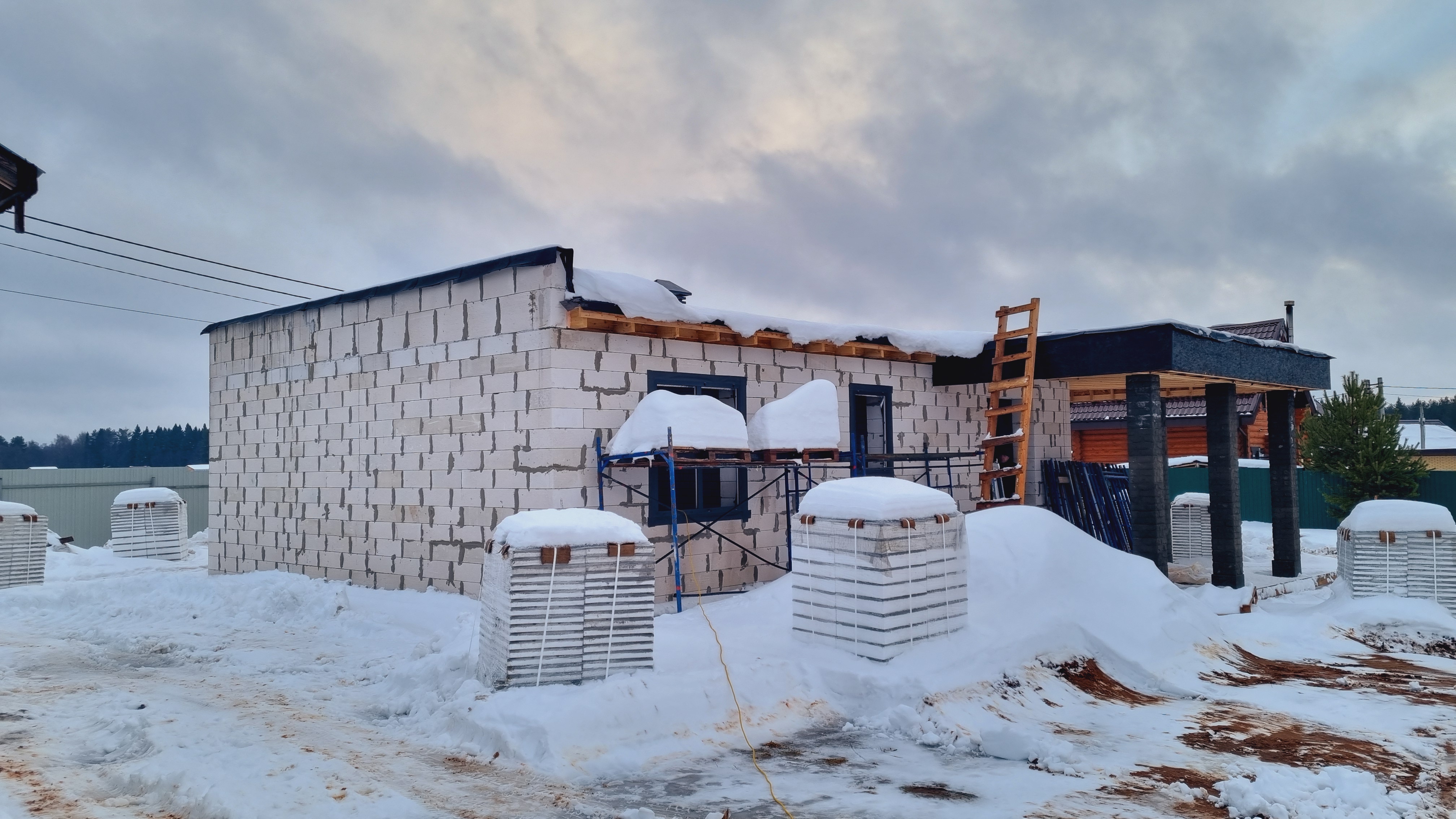 Возведение стен