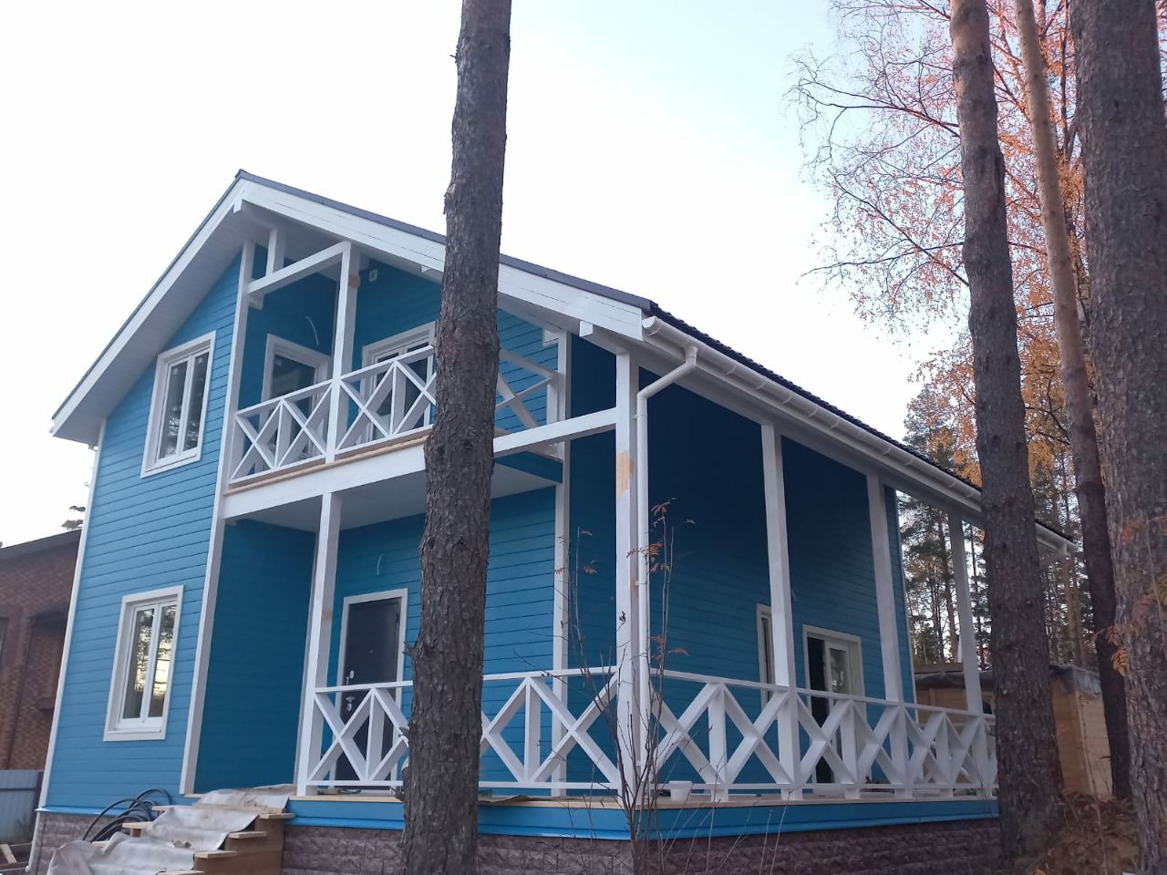 Возведение стен из древесины хвойных пород