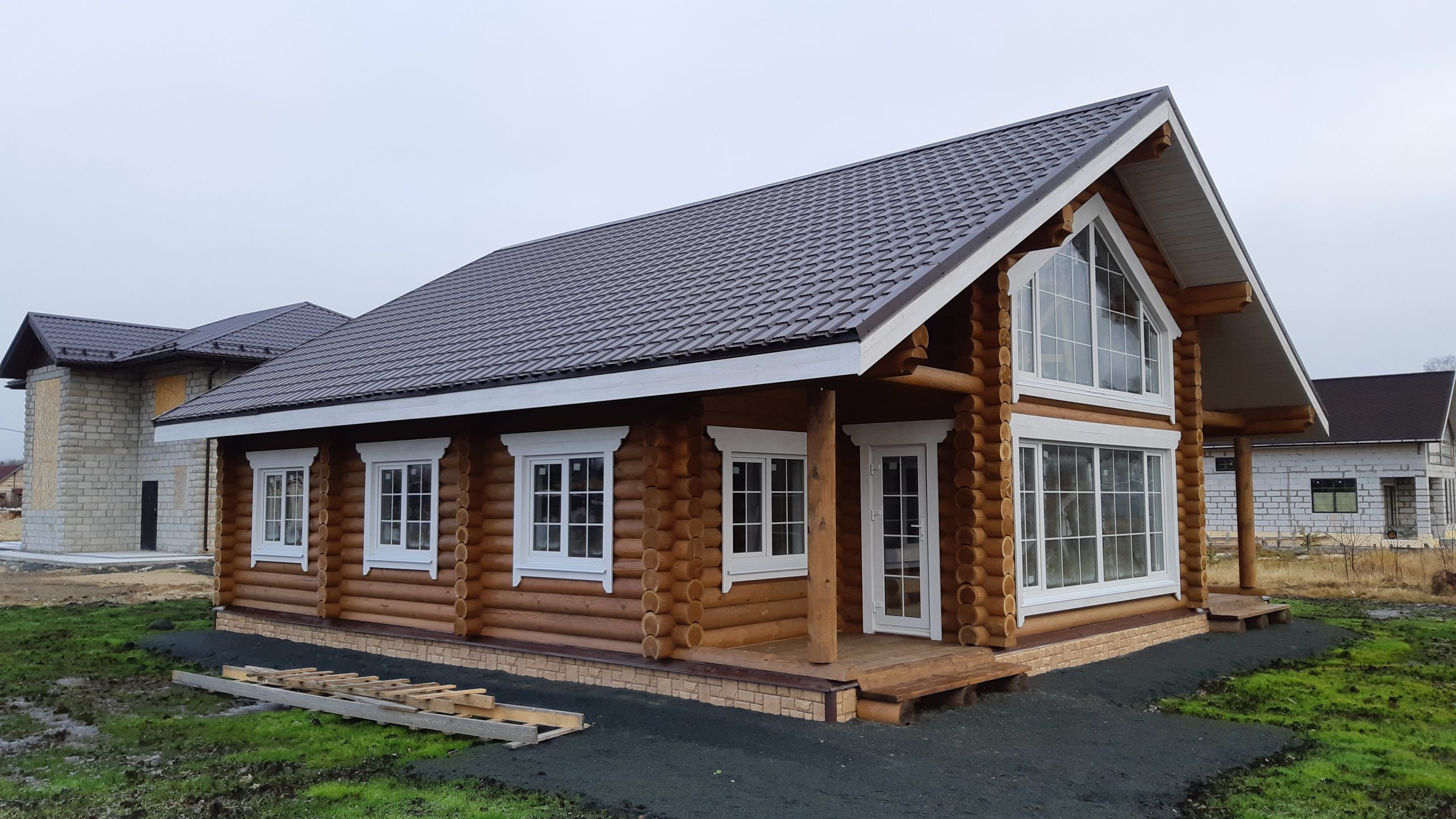 Строительство домов из оцилиндрованного бревна