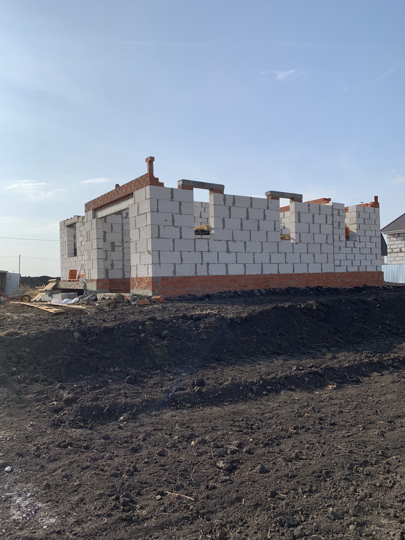 Возведение стен из блока и кирпича