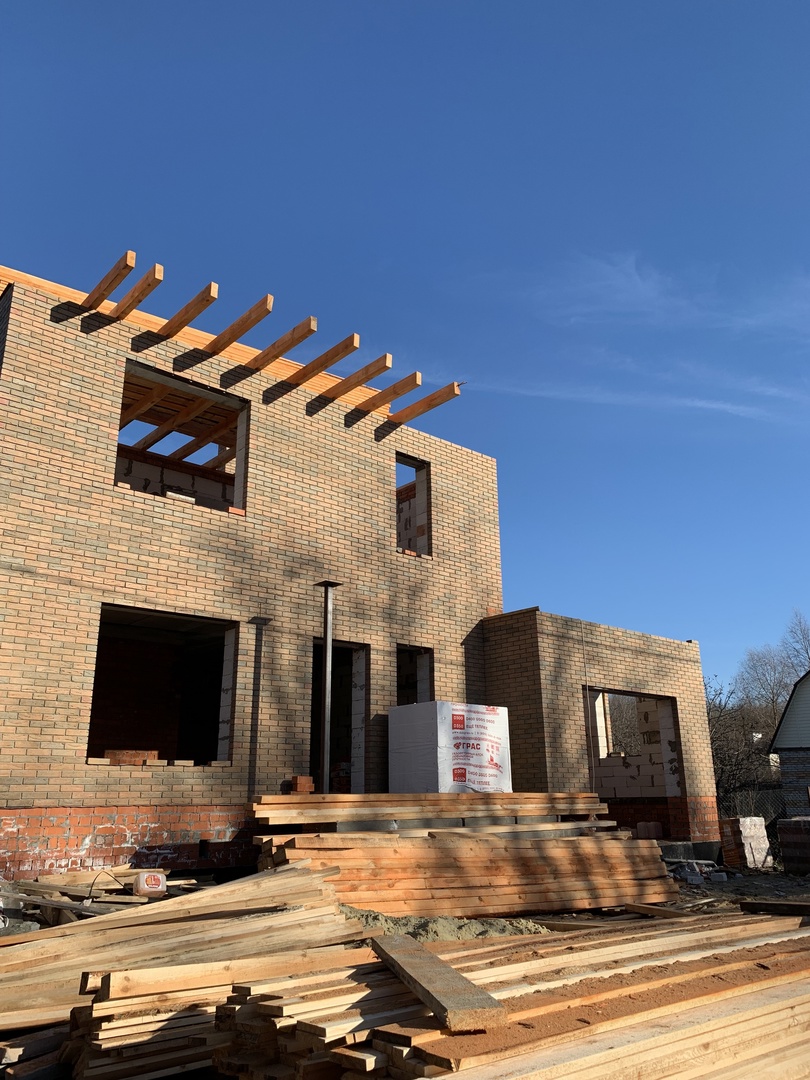 Возведение стен из блока и кирпича