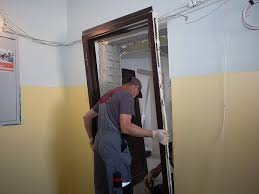 Установка входных дверей