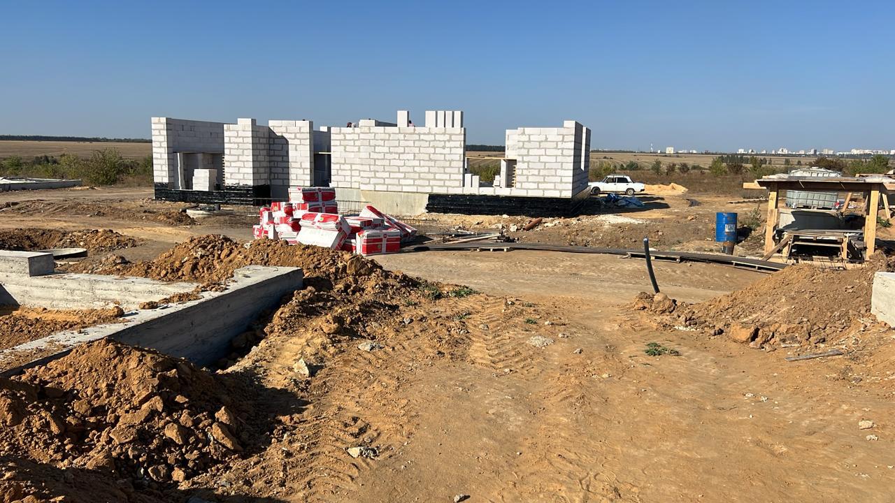 Кладка внешних и внутренних стен 