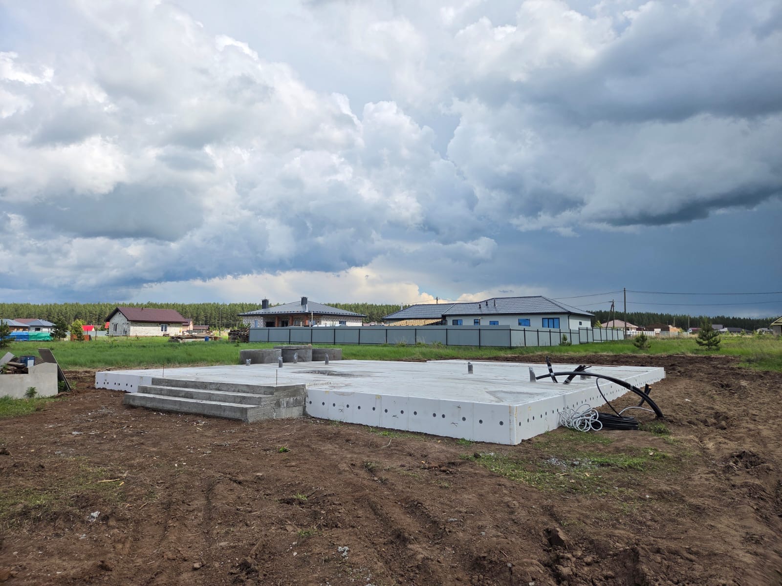 Возведение фундамента