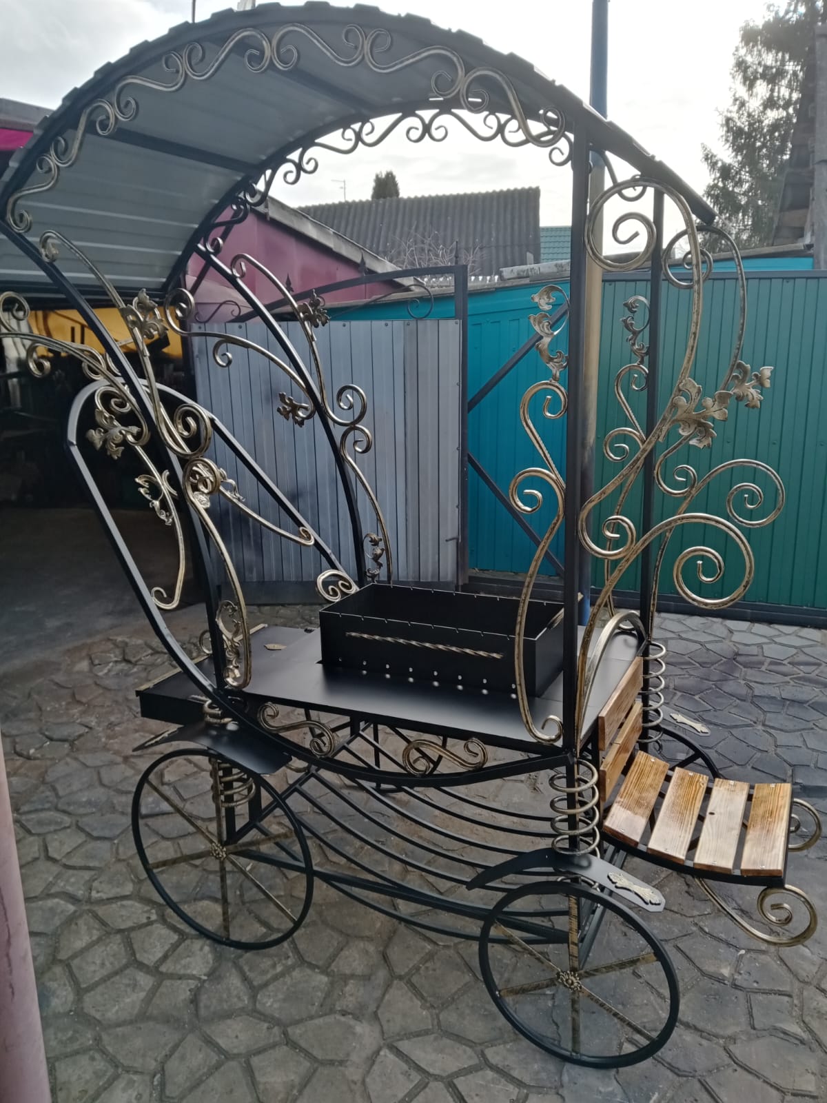 Изготовление архитектурных элементов с художественными деталями из сплавов