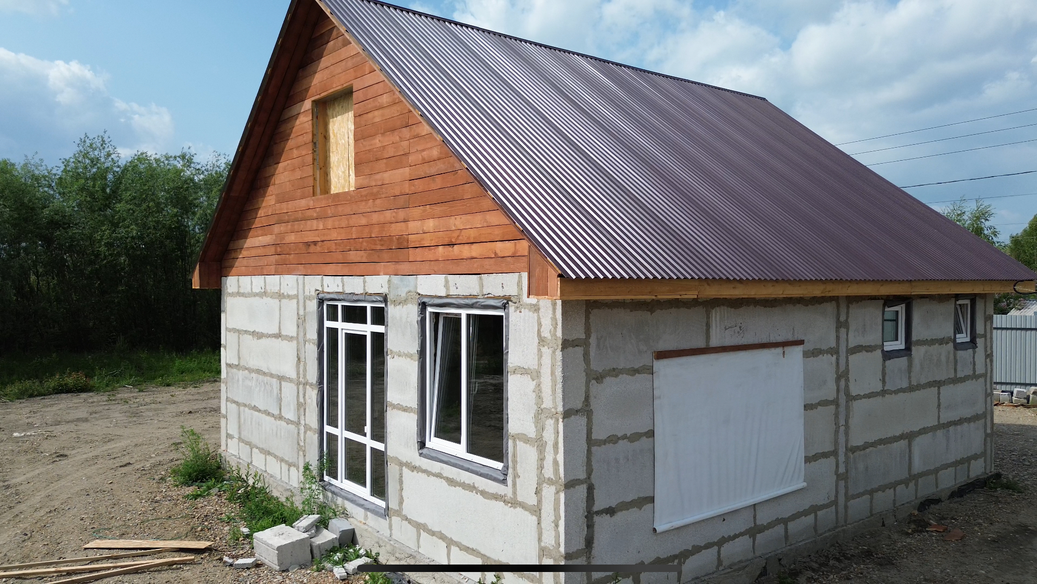 Монтаж кровли зданий