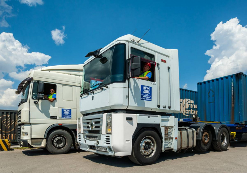 Грузоперевозки