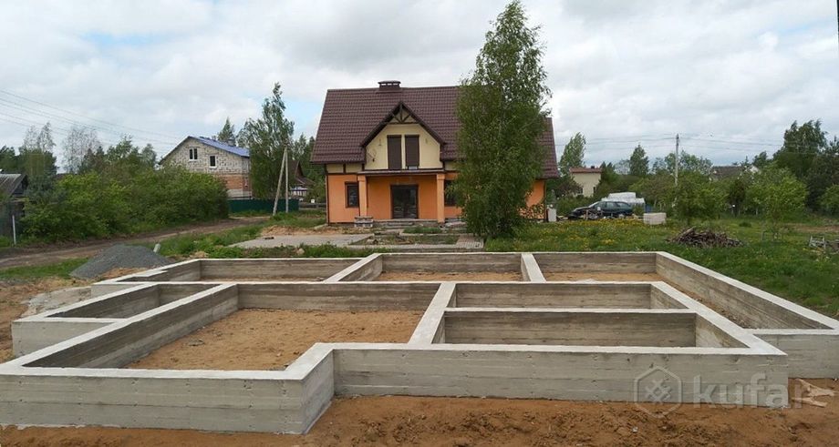 Возведение фундамента