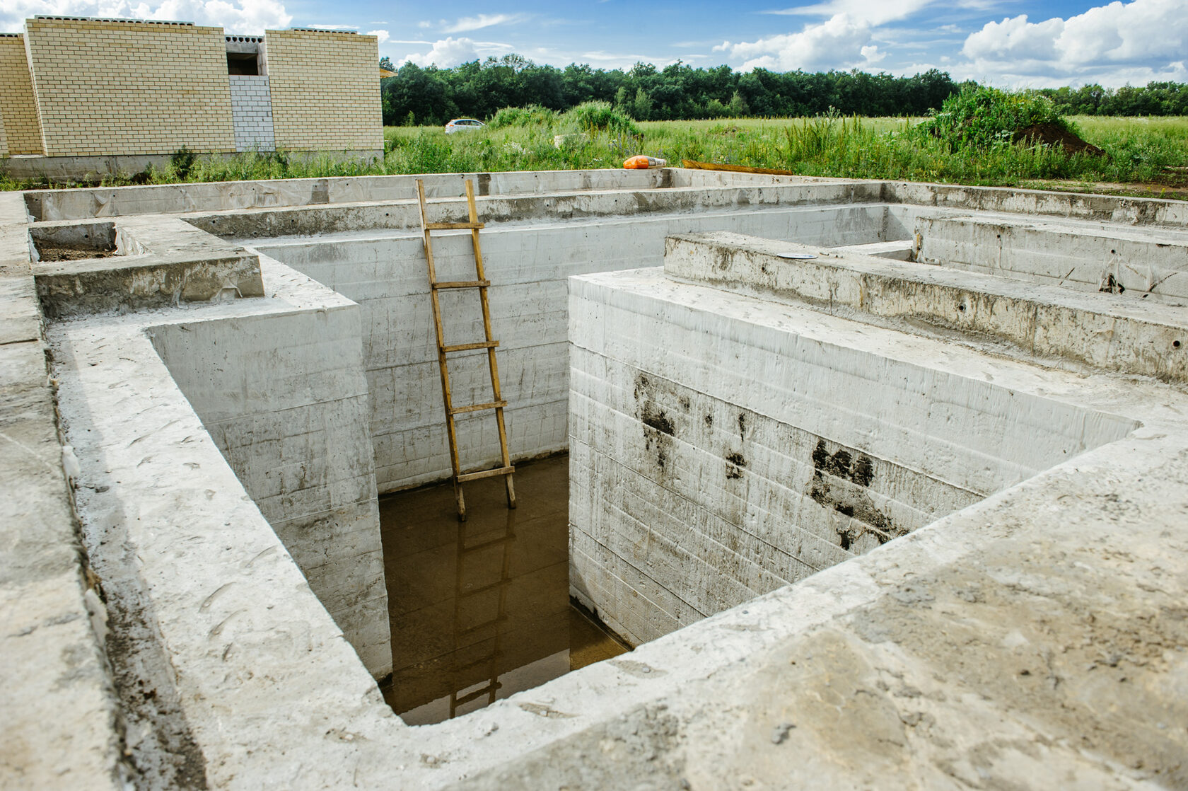 Строительство фундамента