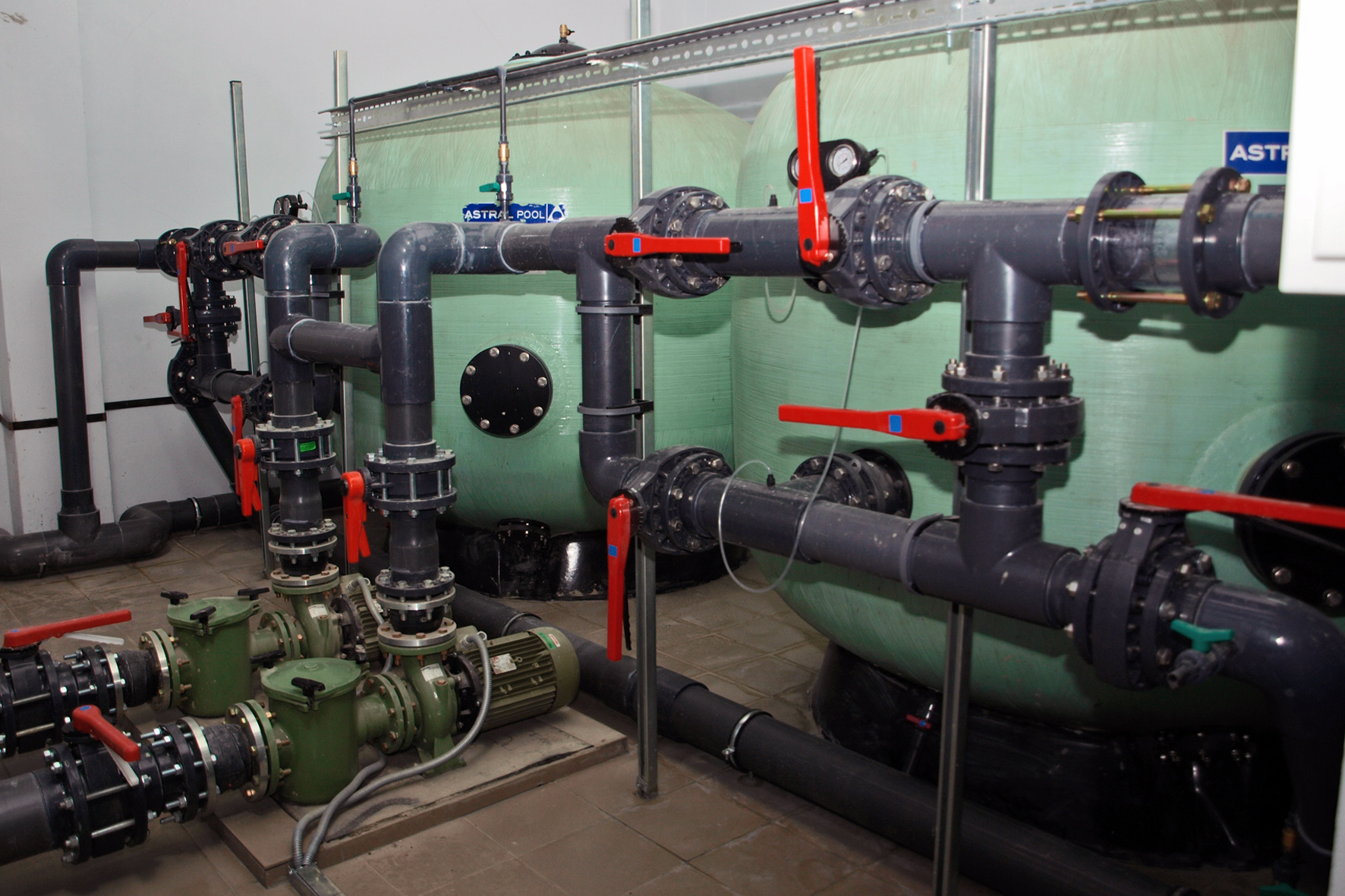 Строительство бассейнов, саун, хамамов. 