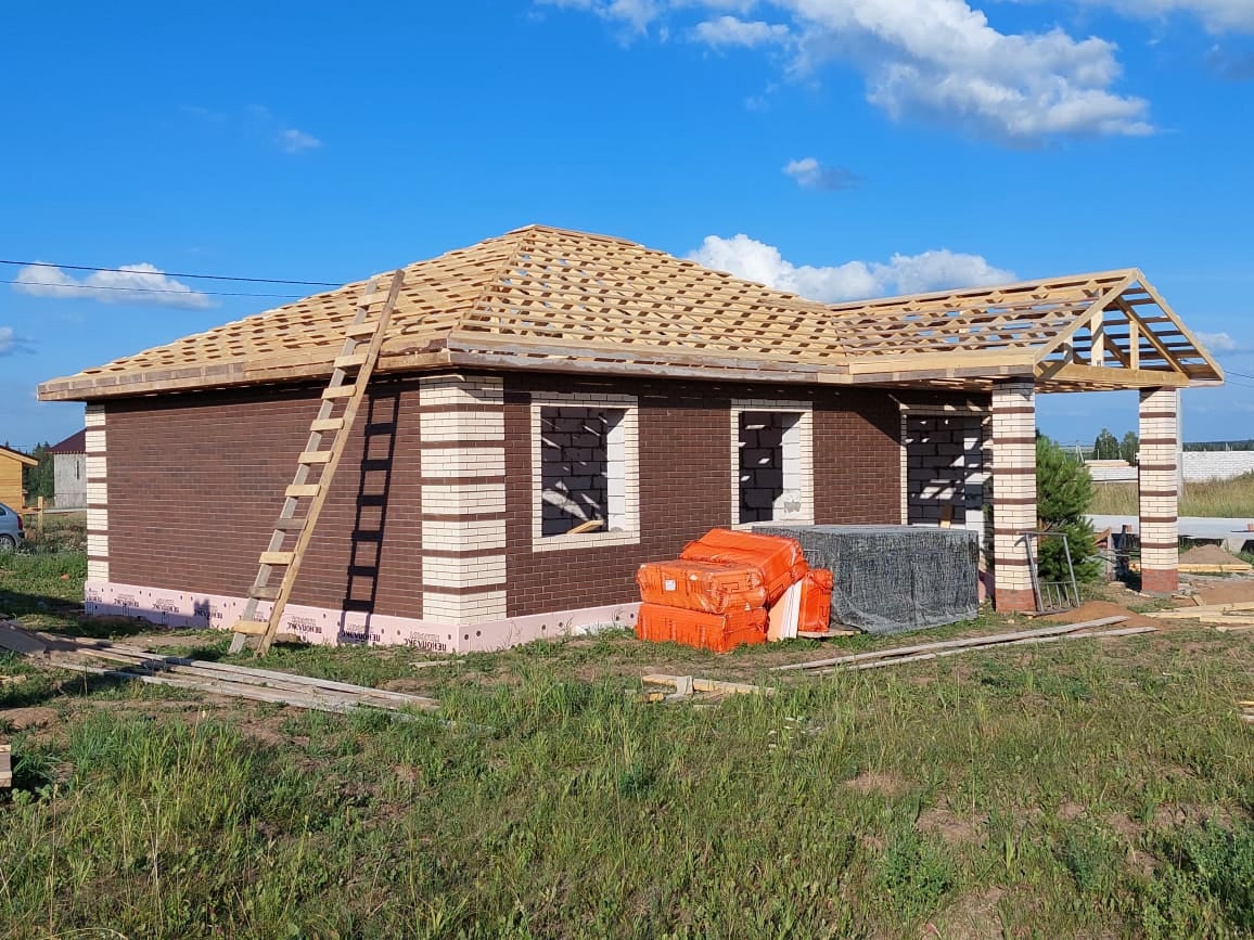 Возведение стен из бруса, блоков ,кирпича, панелей