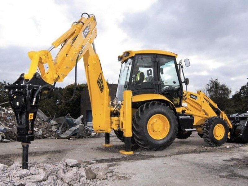 Экскаватор с гидромолотом