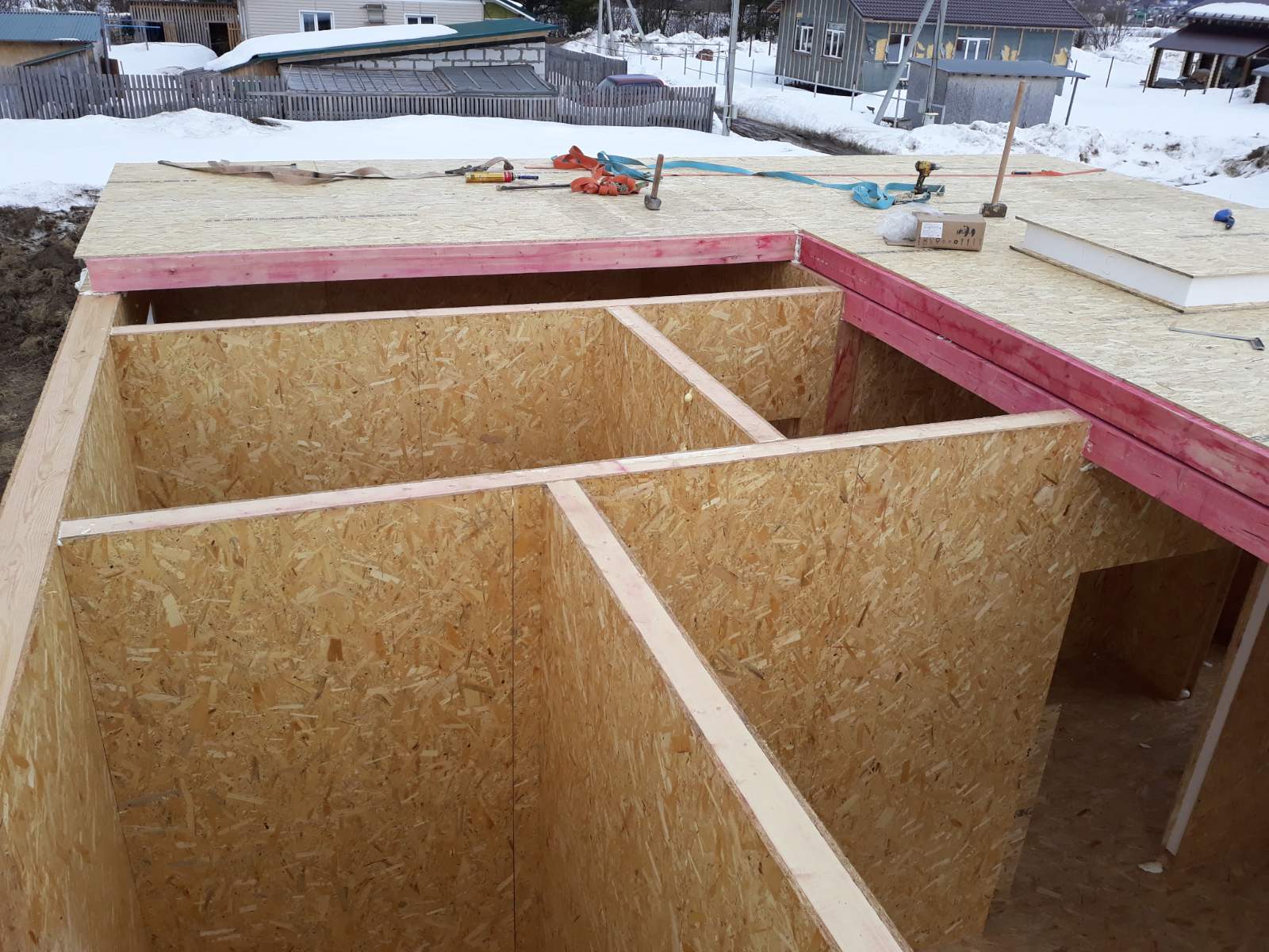 Монтаж перекрытий из СИП панелей