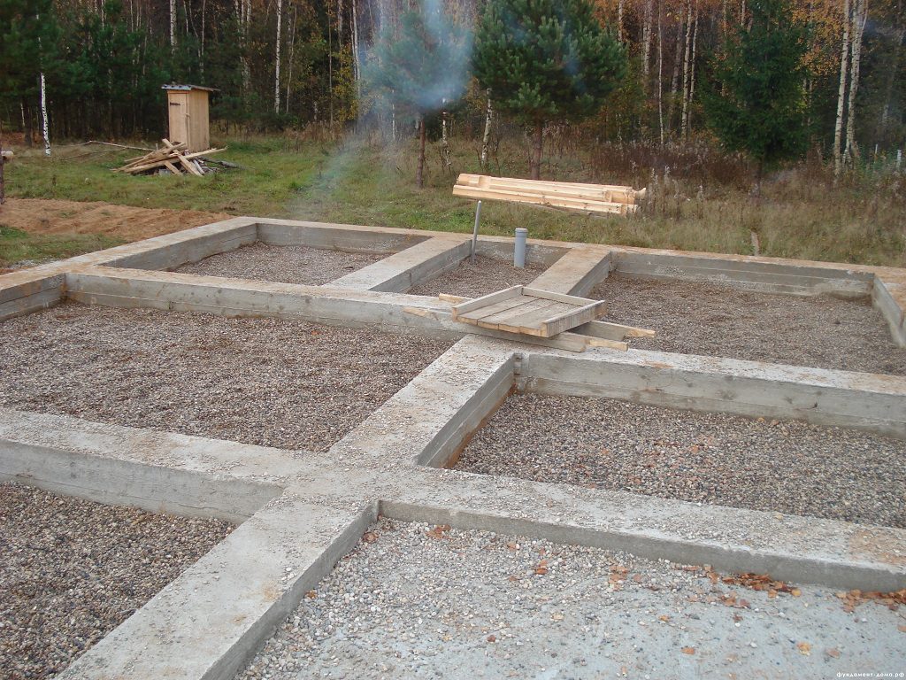 Заливка фундамента