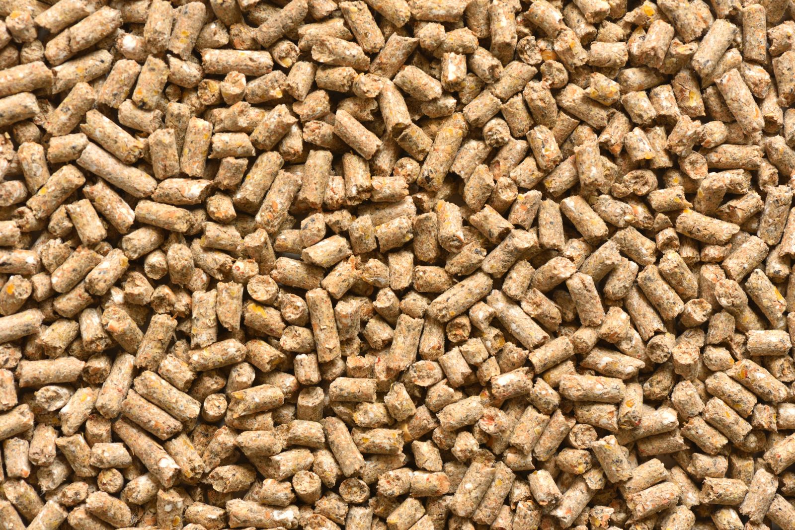 Корма для птиц и животных