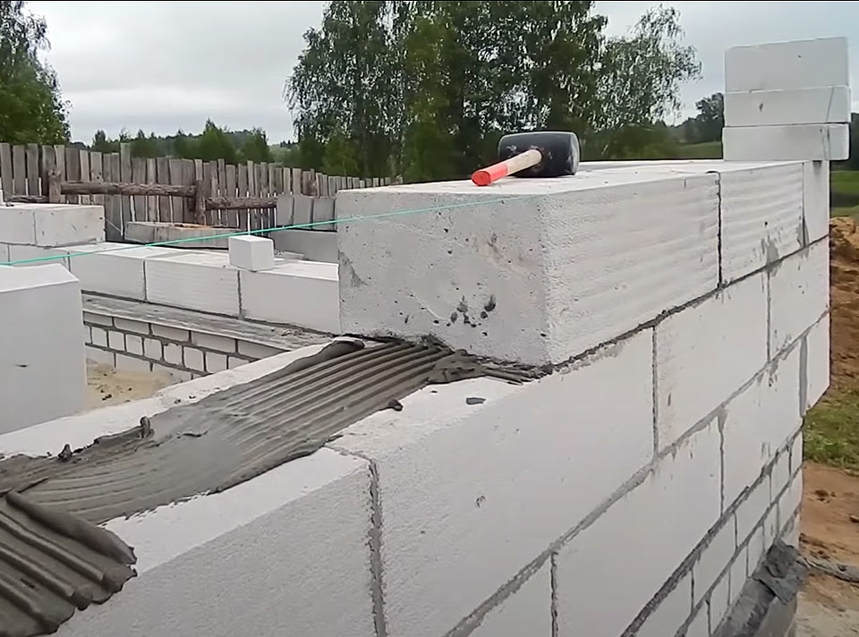 Возведение стен для домов и коттеджей