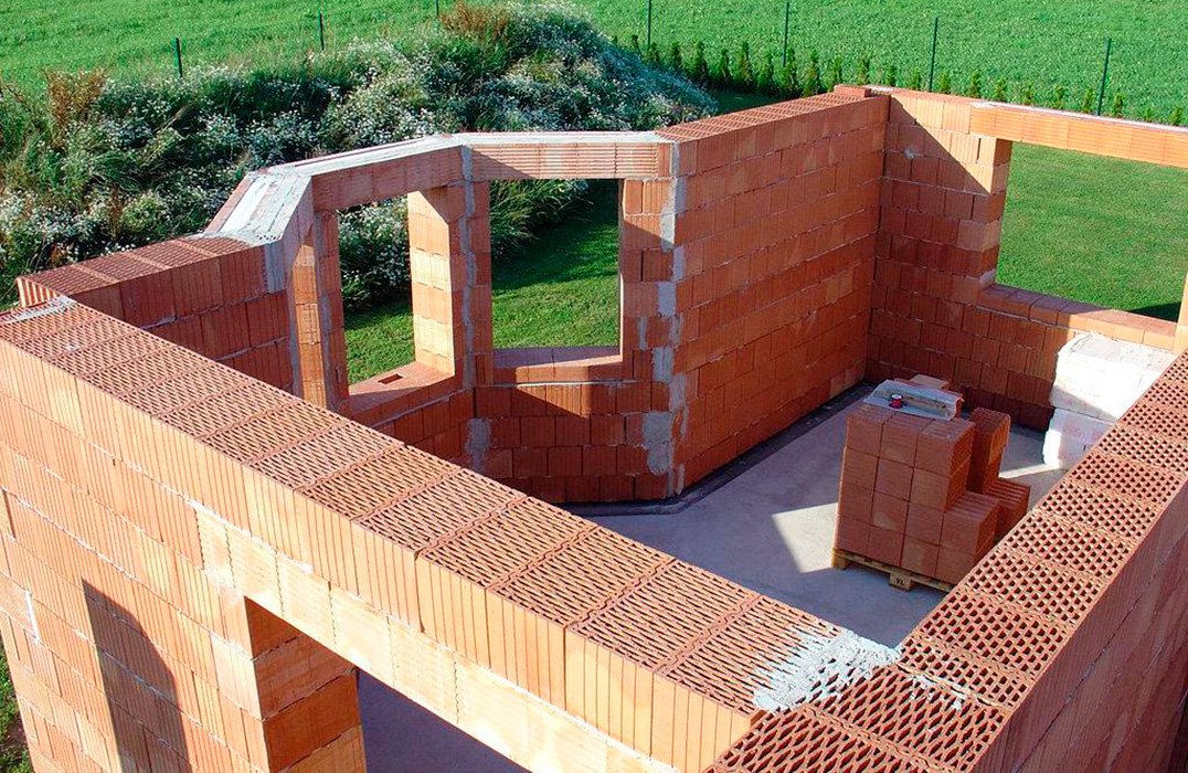 Возведение стен