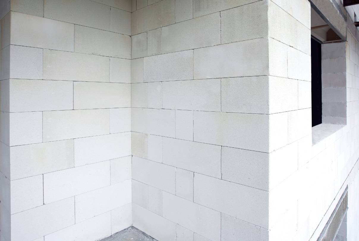 Возведение стен из газобетона