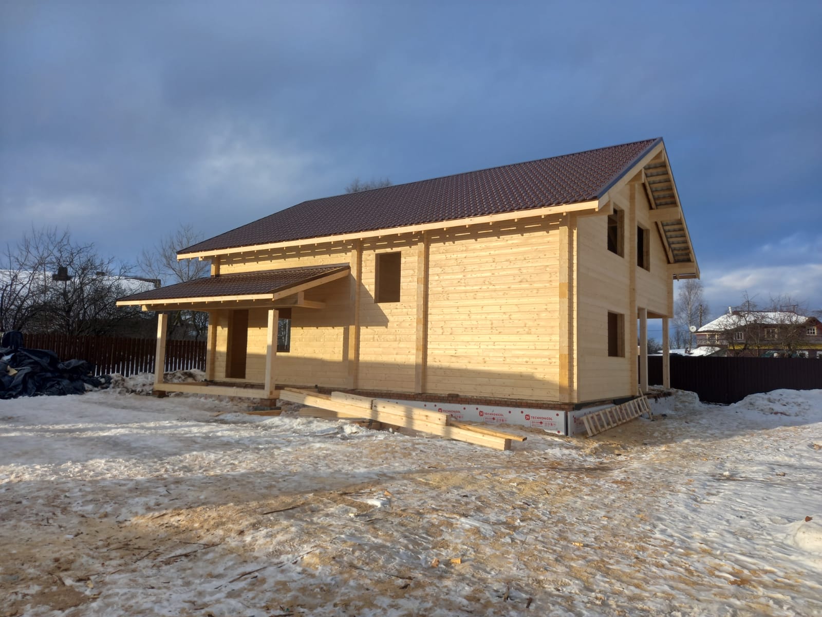 Сборка стен из бруса