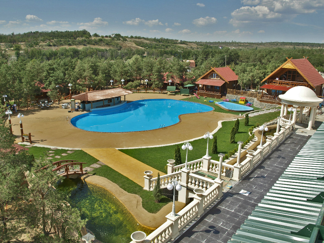 Строительство бетонного бассейна с ПВХ-пленкой