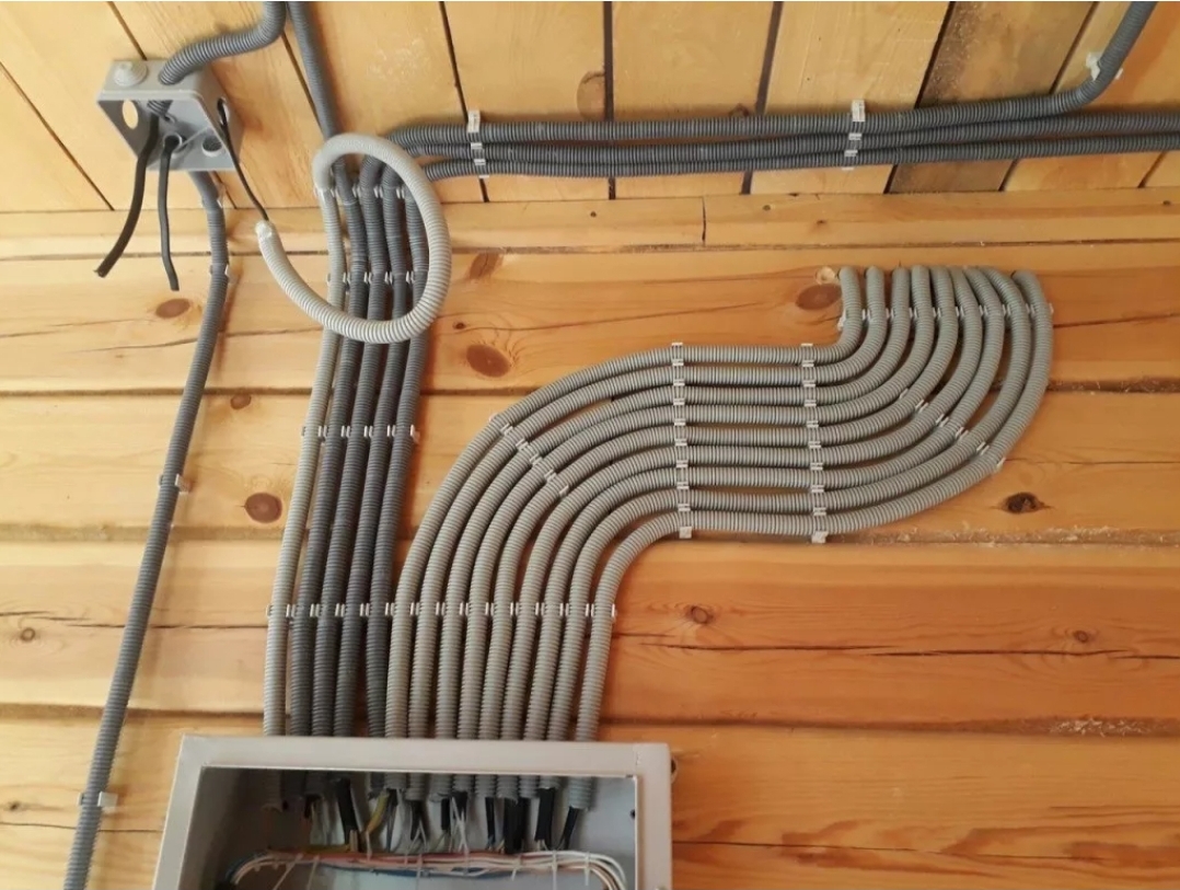 Выполнение электромонтажных работ