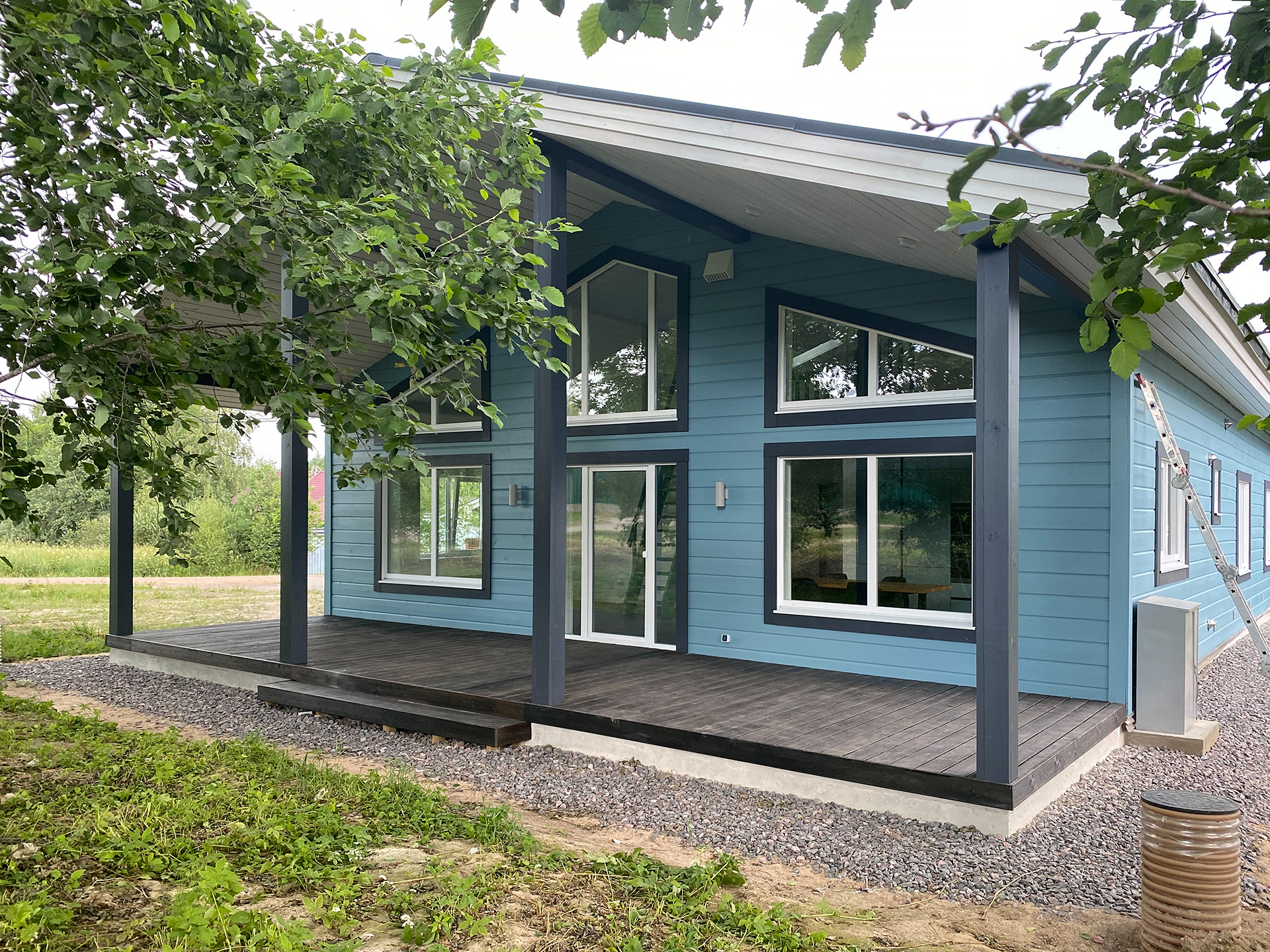 Строительство стен индивидуального жилого дома