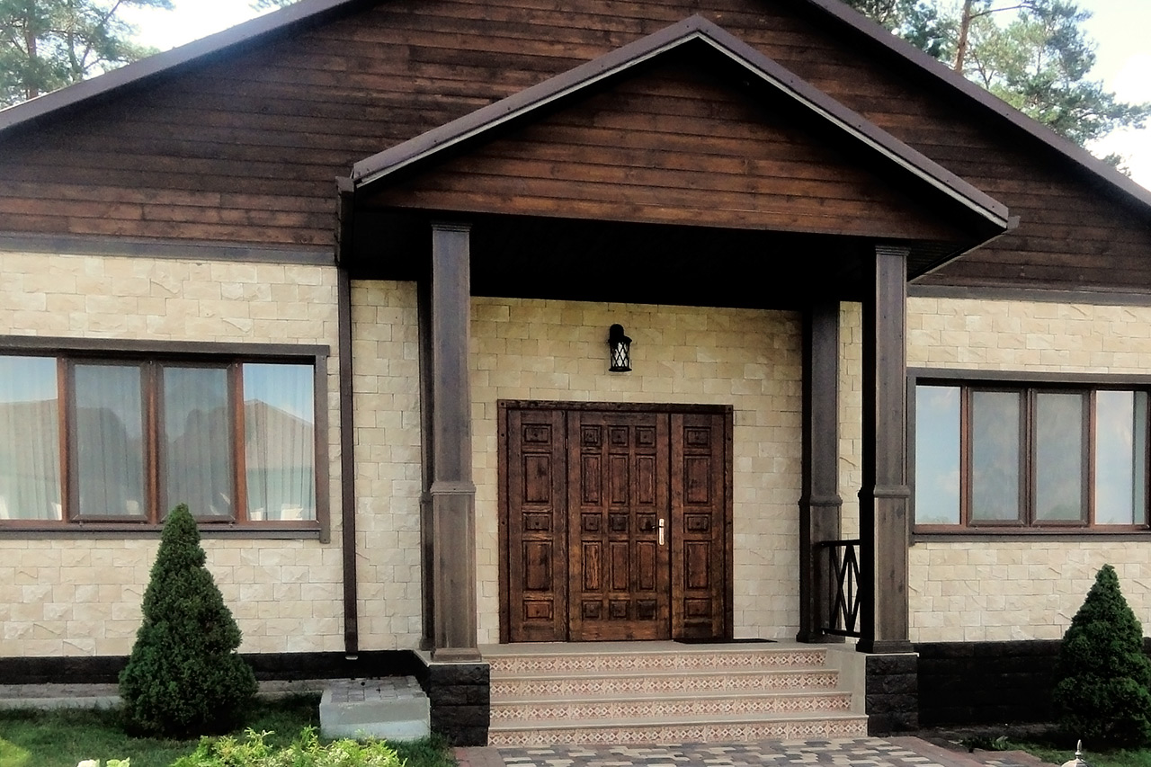 Установка металлических входных дверей